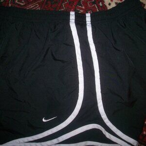 Nike Shorts Womens L Black Mesh Swoosh Athletic Workout Gym Running Track Yoga